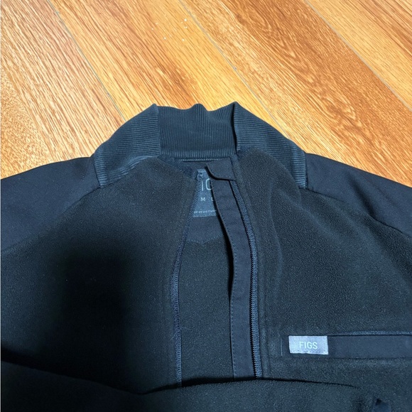 FIGS on shift fleece jacket XS in black color - Picture 5 of 9